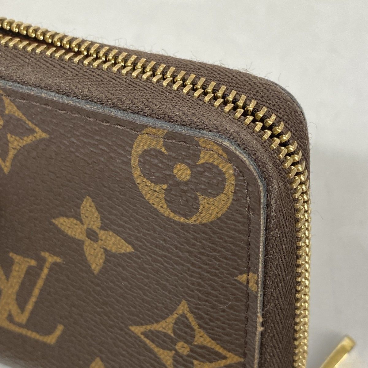 Louis Vuitton Coin Case Monogram Zippy Purse Brown — view 7