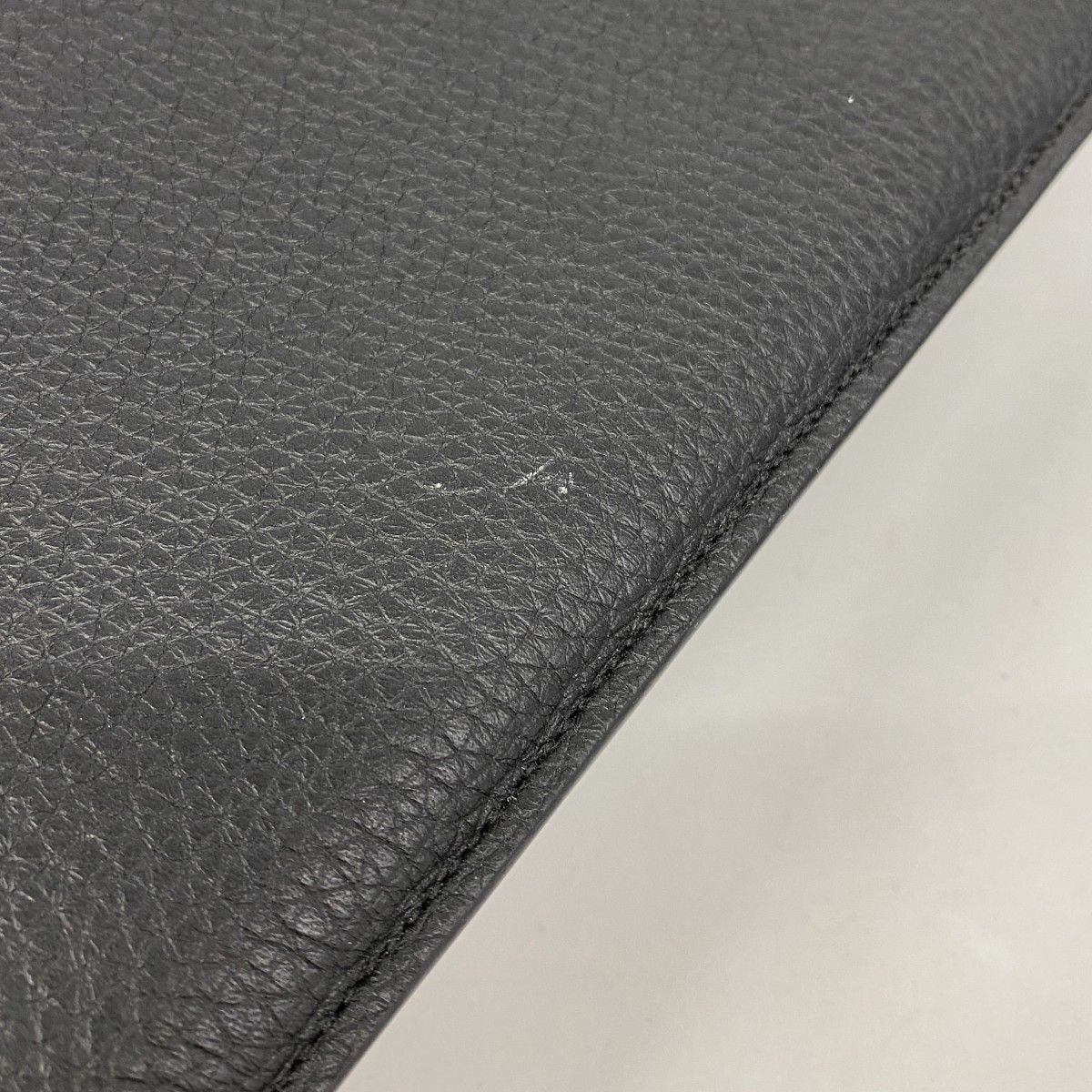 Louis Vuitton Clutch LV Circle Pochette Jour GM Noir — view 7
