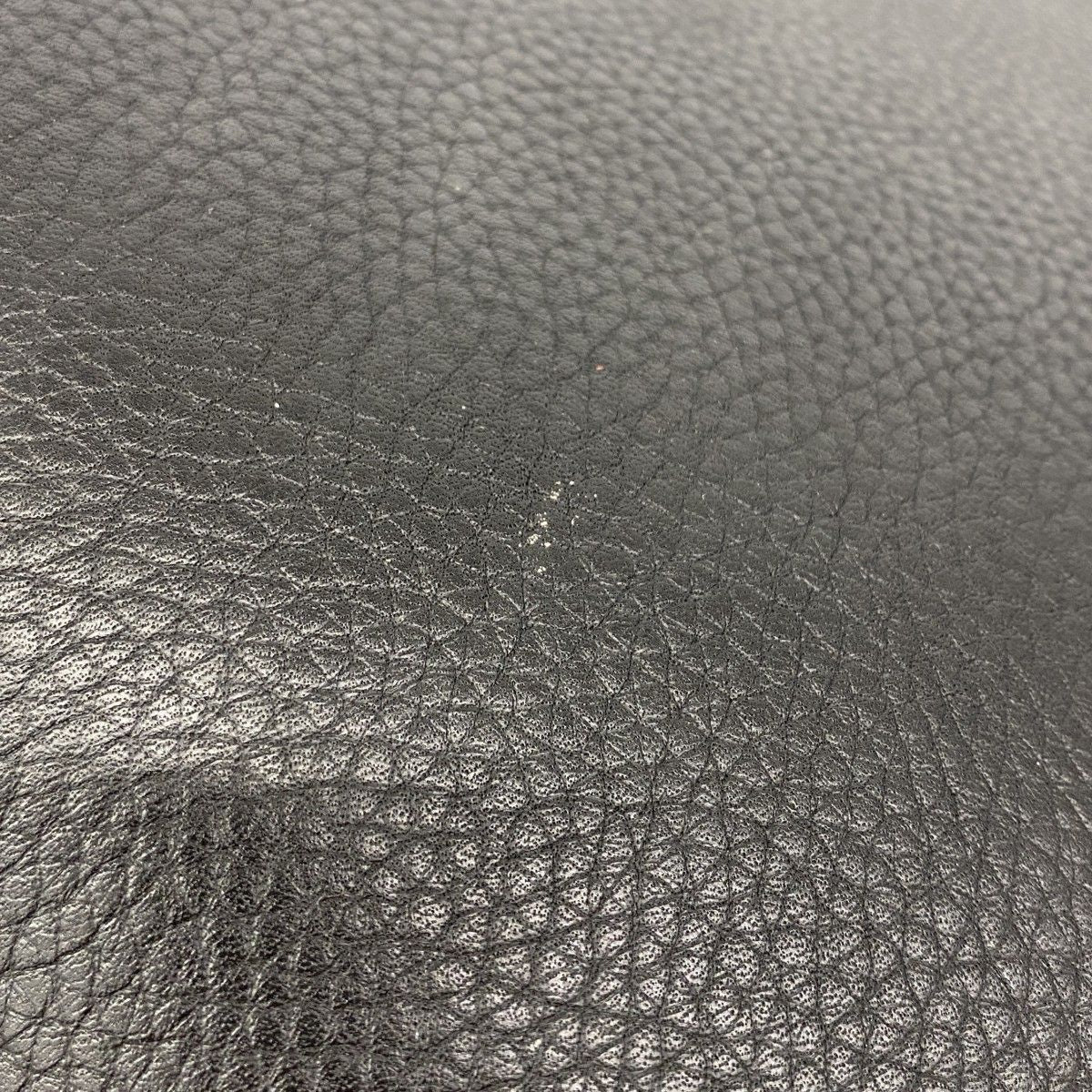 Louis Vuitton Clutch LV Circle Pochette Jour GM Noir — view 8