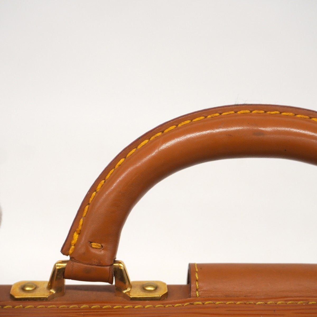 Louis Vuitton Briefcase Epi Serviette Fermoir Cipango Gold — view 8