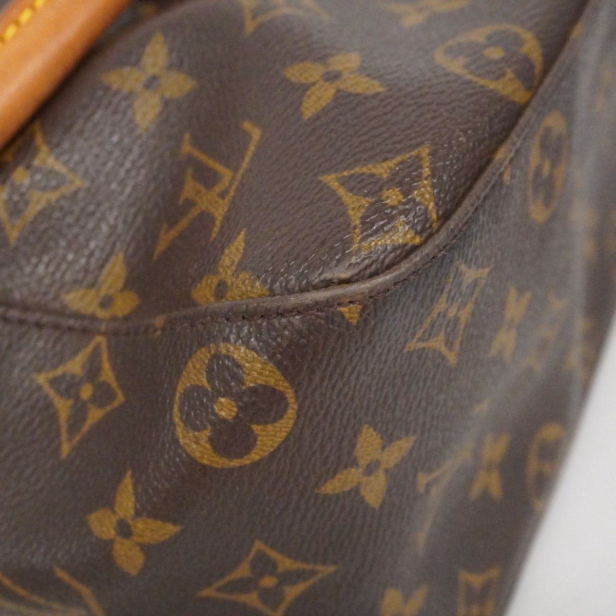 Louis Vuitton Shoulder Bag Monogram Looping GM Brown — view 6