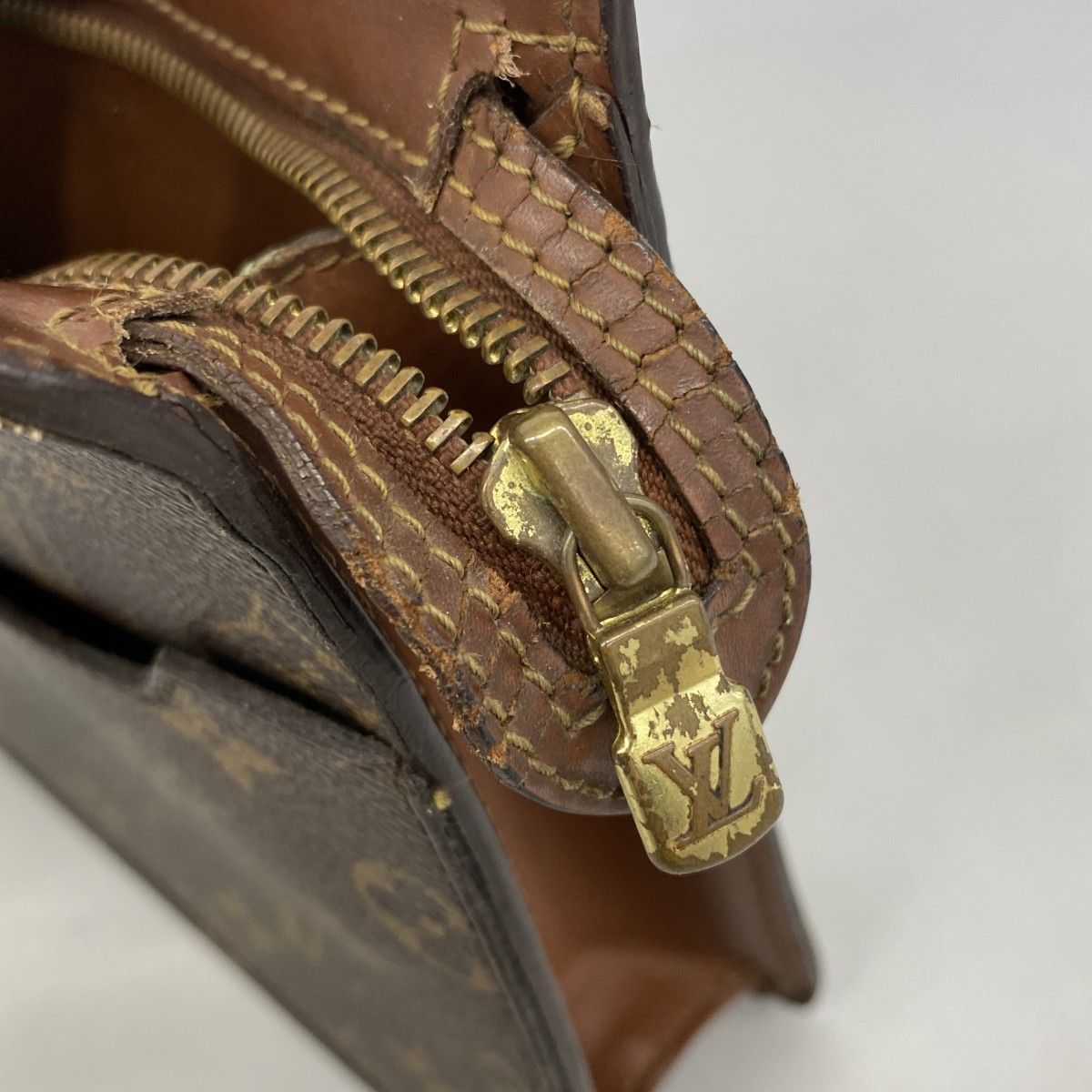 Louis Vuitton Clutch Monogram Pochette Homme Brown — view 9