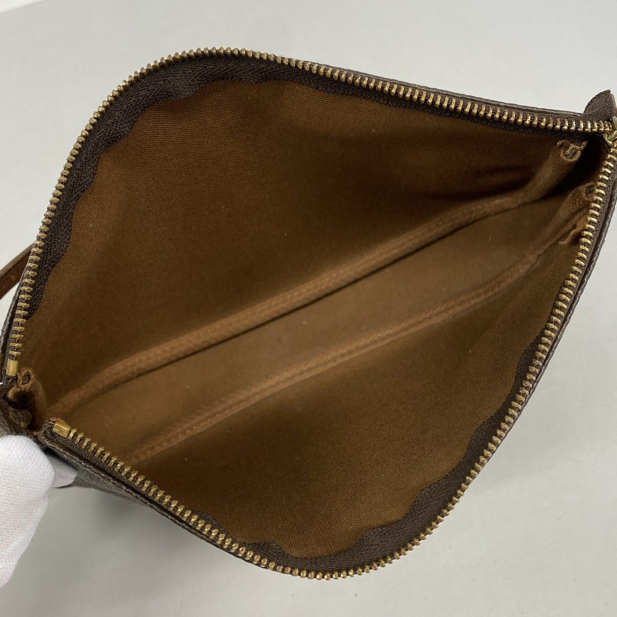 Louis Vuitton Pouch Monogram Pochette Brown — view 4