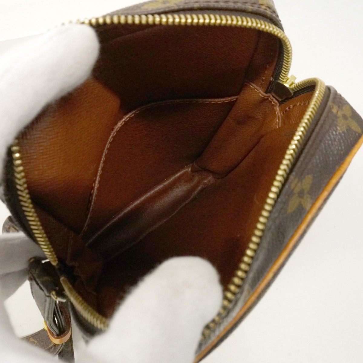 Louis Vuitton Shoulder Bag Monogram Danube Brown — view 4