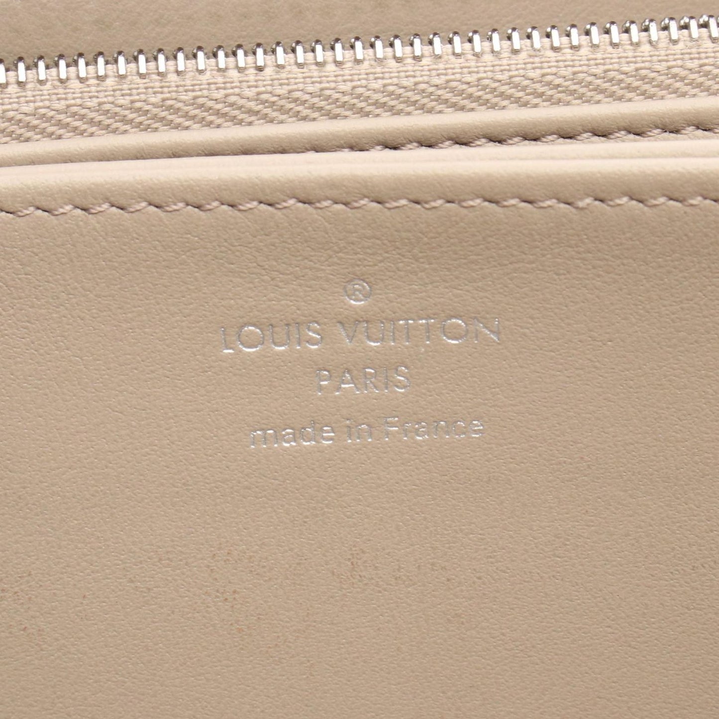 Louis Vuitton Round Wallet Zippy Galle Leather — view 4
