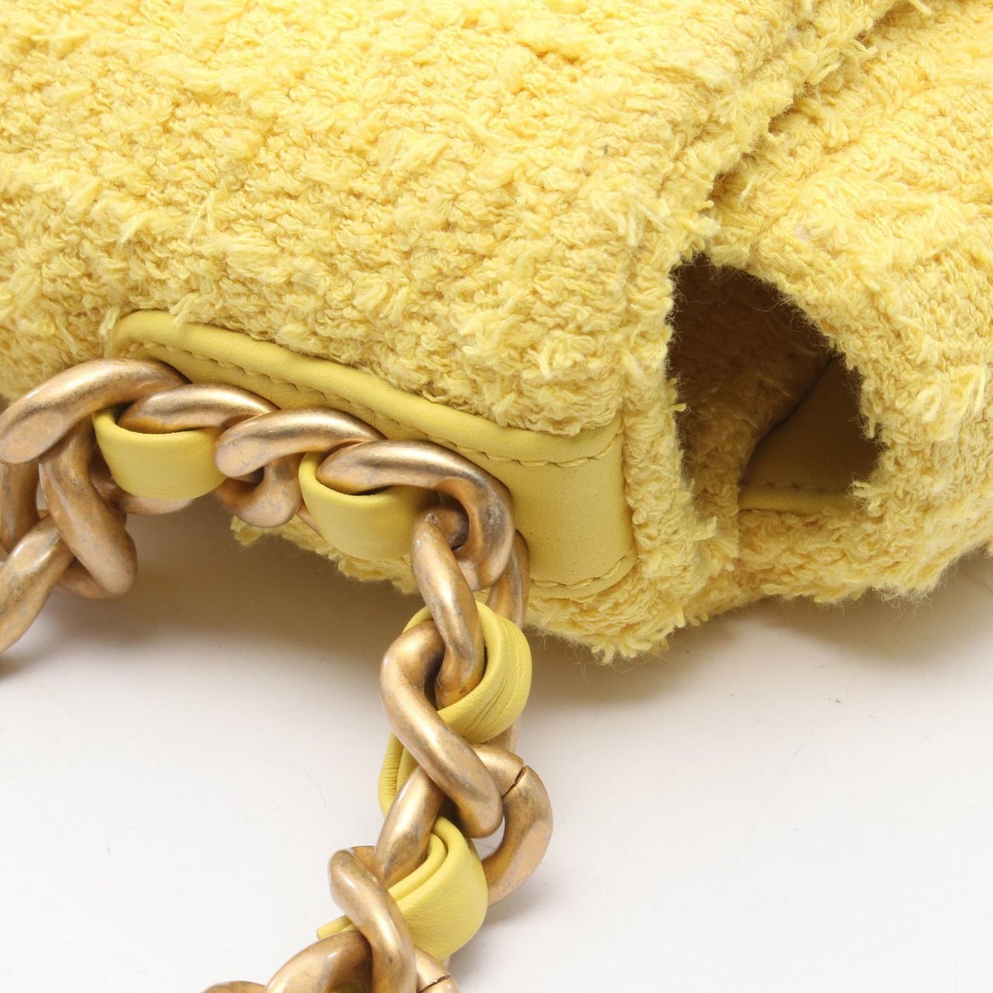 Chanel Shoulder Bag 19 D'isneuf Quilted 2-Way Yellow Fabric 19 Chain — view 7