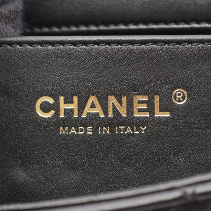 Chanel Shoulder Bag 19 Diznow Quilted Black Lambskin 19 lela Che — view 4