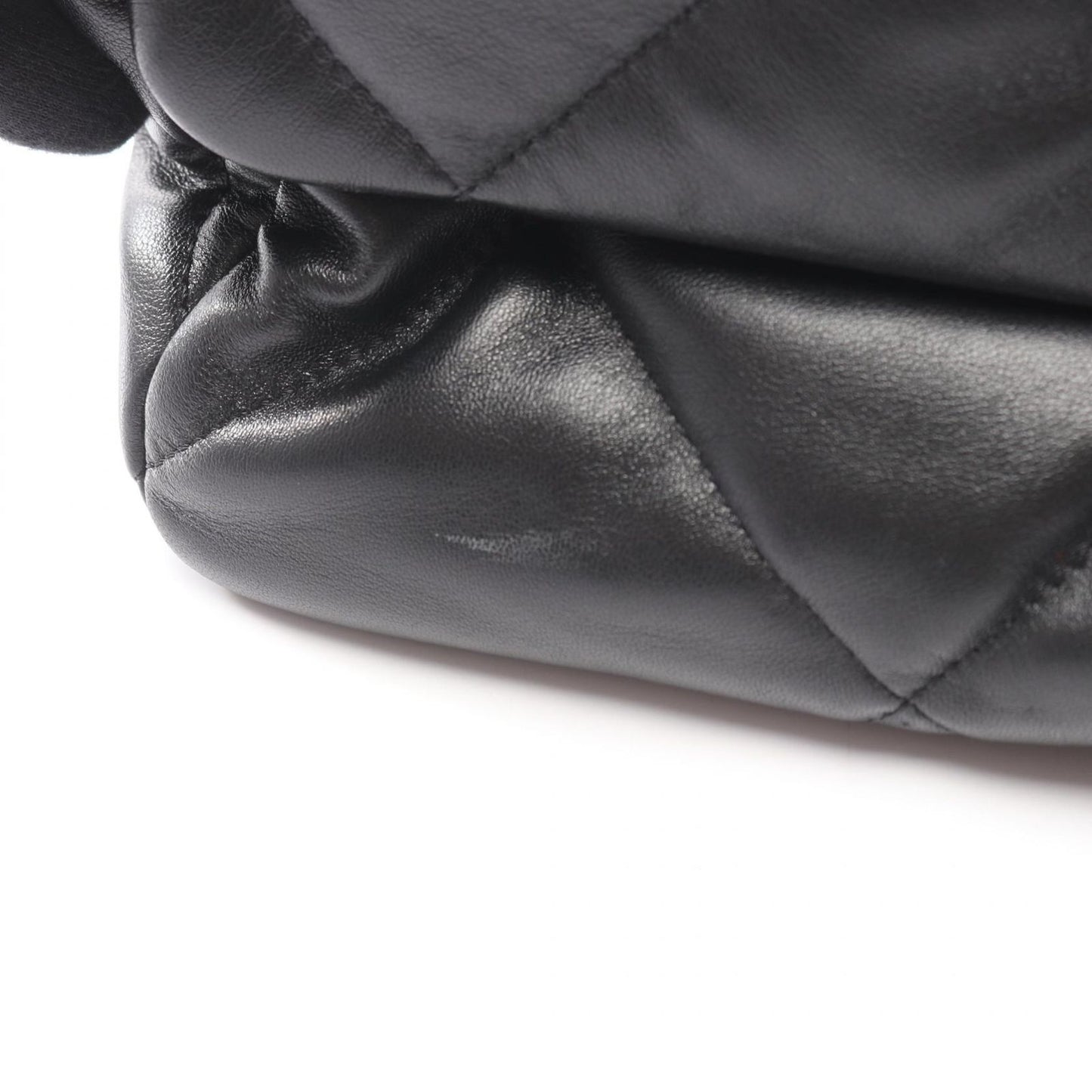 Chanel Shoulder Bag 19 D'isneuf Quilted 2-Way Black Lambskin 19 Chain — view 7