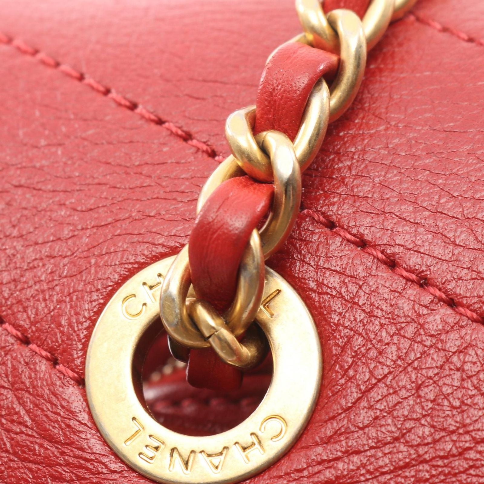 Chanel Shoulder Bag Blanc Stitch Red Leather Chain — view 8