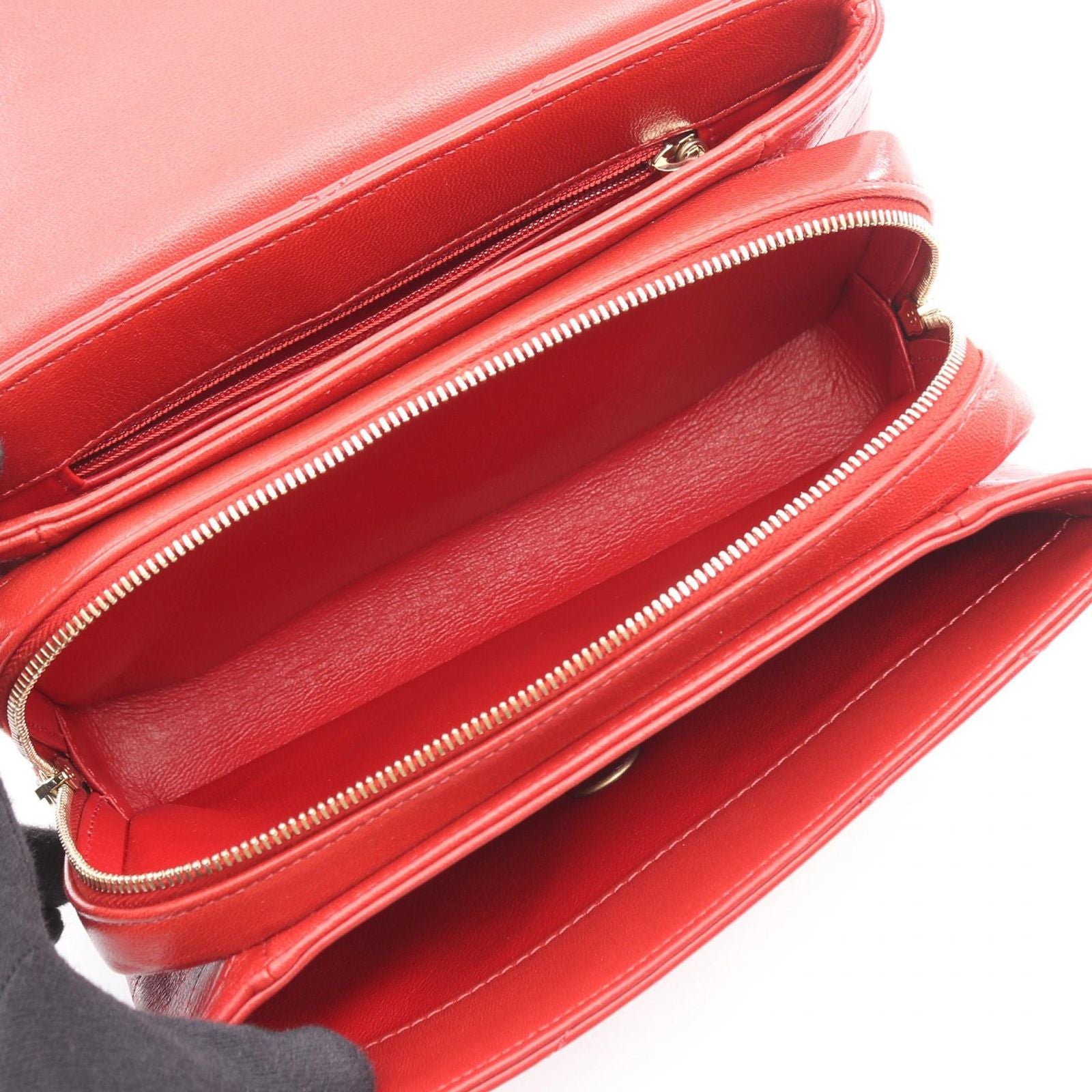 Chanel Shoulder Bag Blanc Stitch Red Leather Chain — view 3