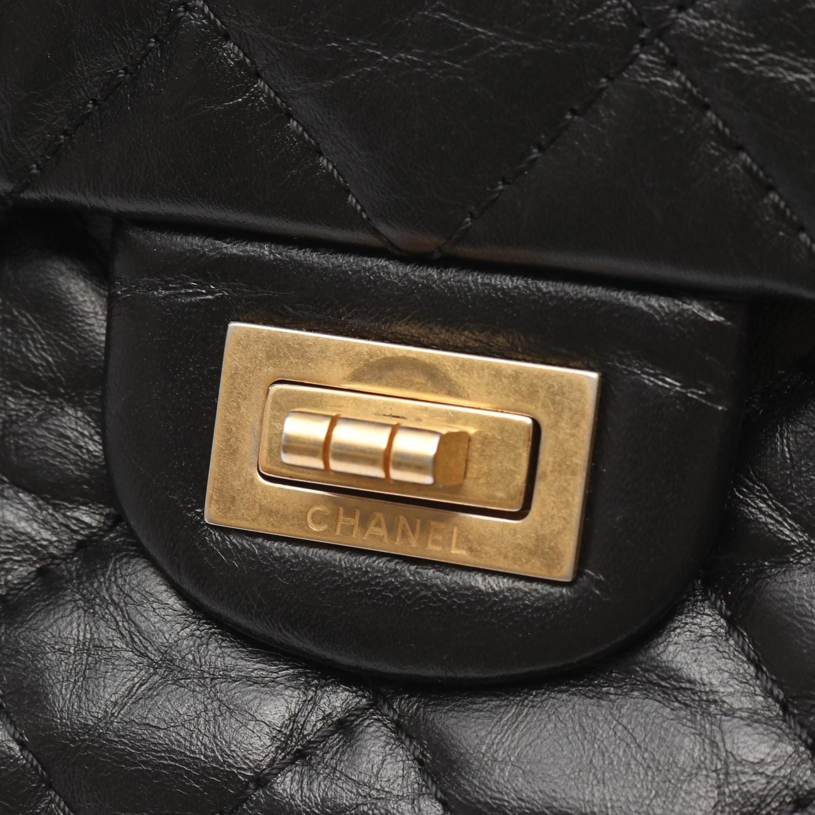 Chanel Shoulder Bag 2.55 Quilted Double Flap Black Leather Chain — view 6