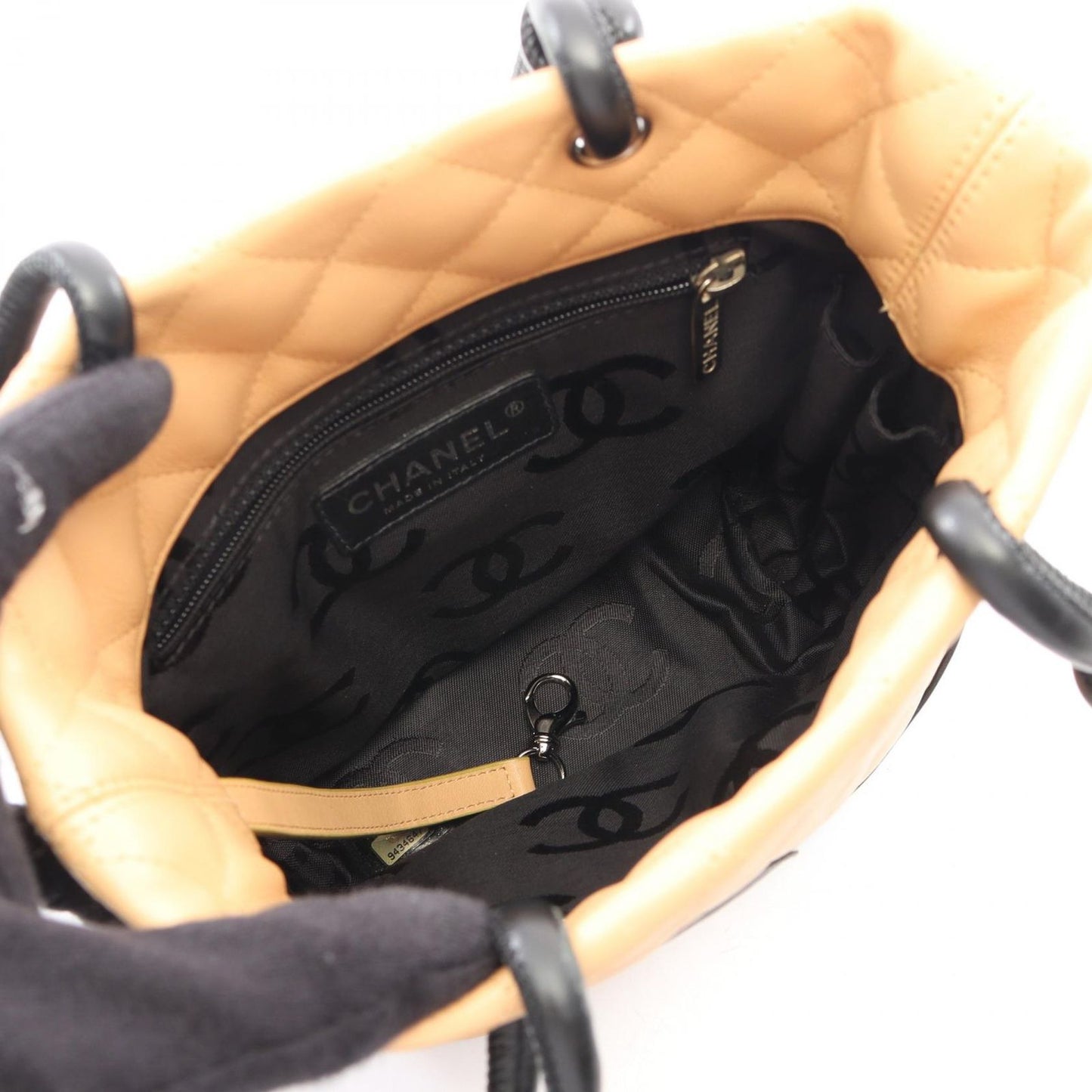 Chanel Tote Cambon Line Small Beige Black Leather — view 3