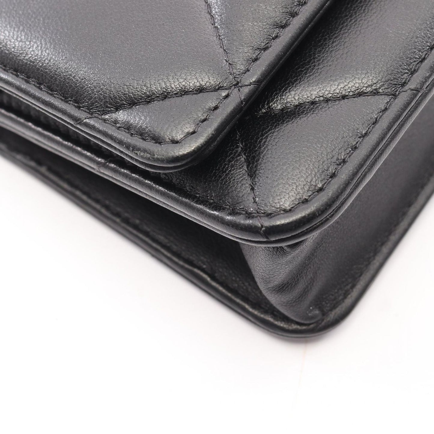 Chanel Shoulder Bag 19 2-Way Black Lambskin 19 Quilted Chain Wallet — view 7