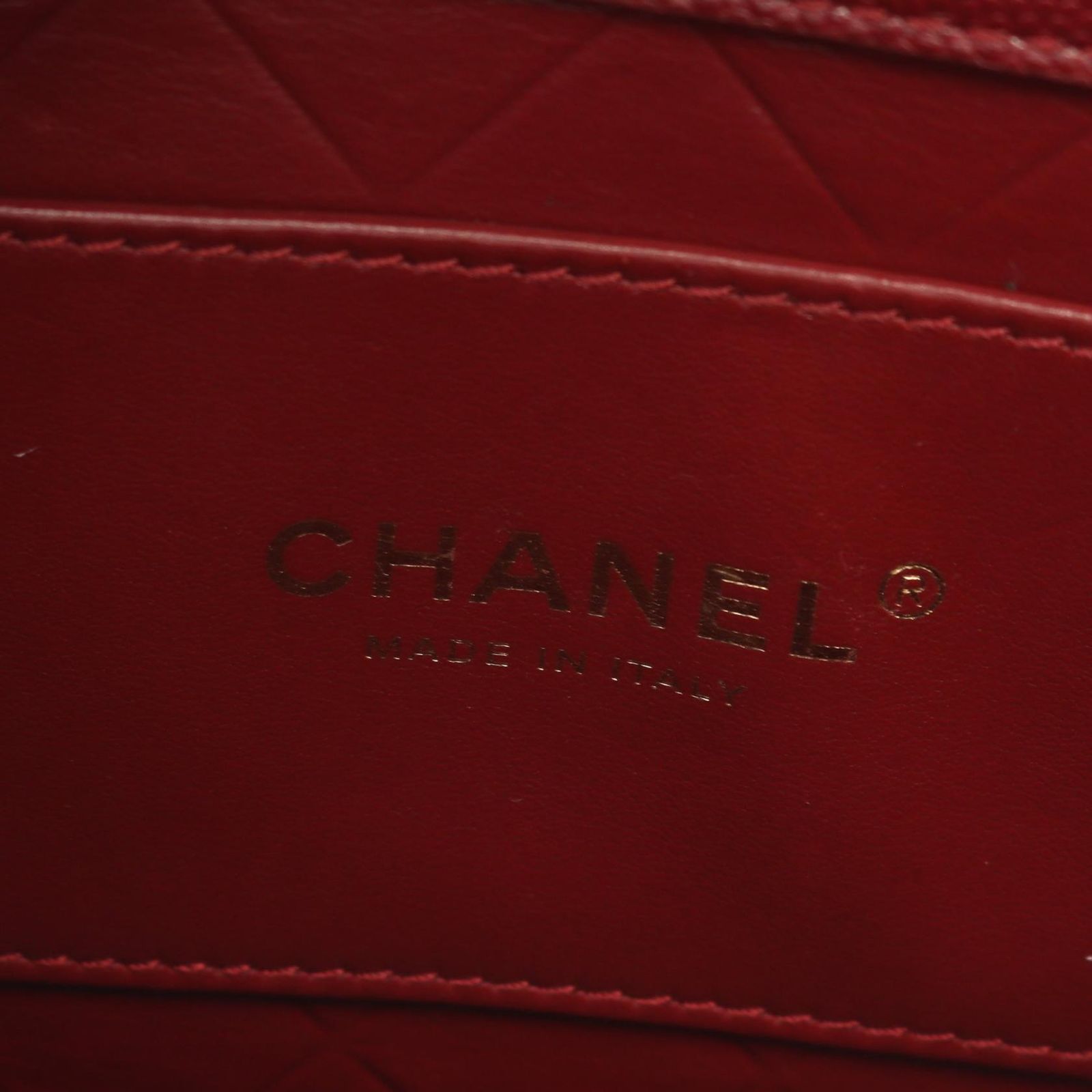 Chanel Shoulder Bag Quilted Bordeaux Caviar Leather Chain — view 4