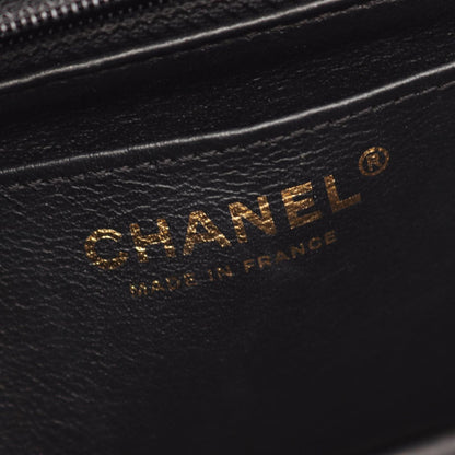 Chanel Shoulder Bag 2.55 Graffiti Mini Croco — view 4