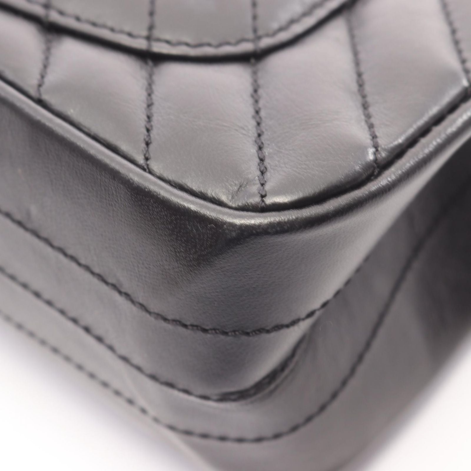 Chanel Shoulder Bag 2.55 Blanc Stitch Black Leather Chain — view 9
