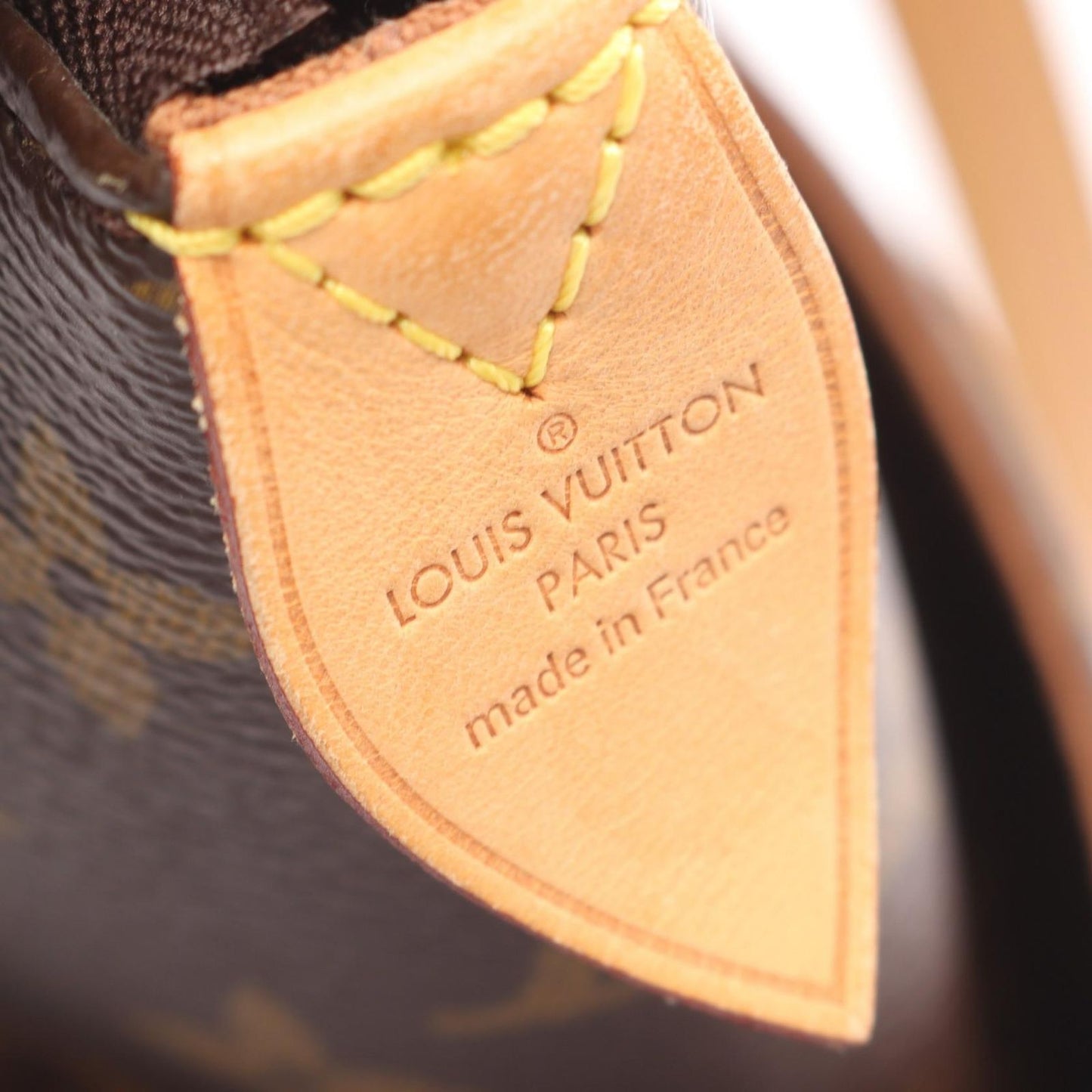 Louis Vuitton Tote Totally MM Canvas Leather — view 4