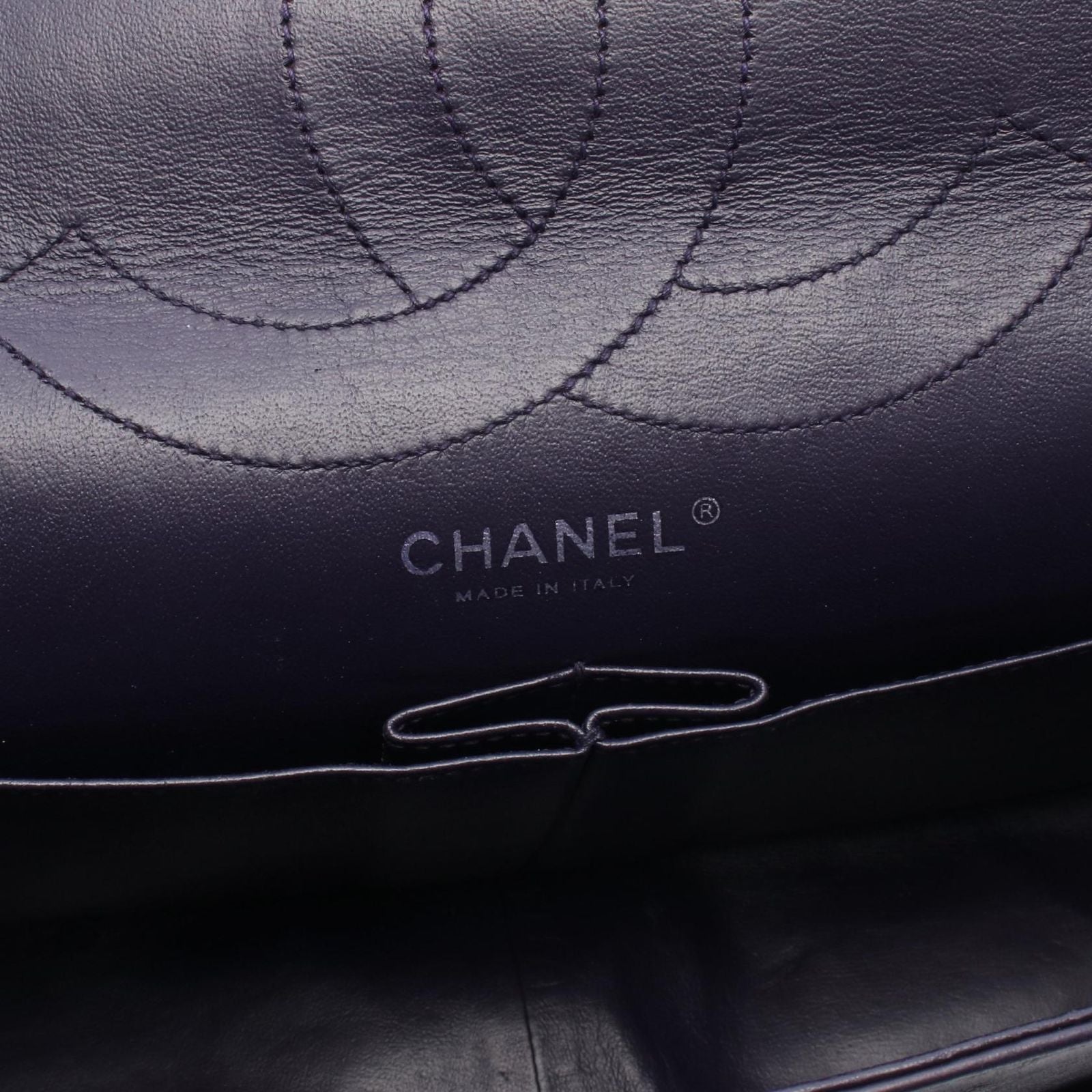 Chanel Shoulder Bag 2.55 Quilted Maxi Double Flap Purple Patent Leather Big — view 4