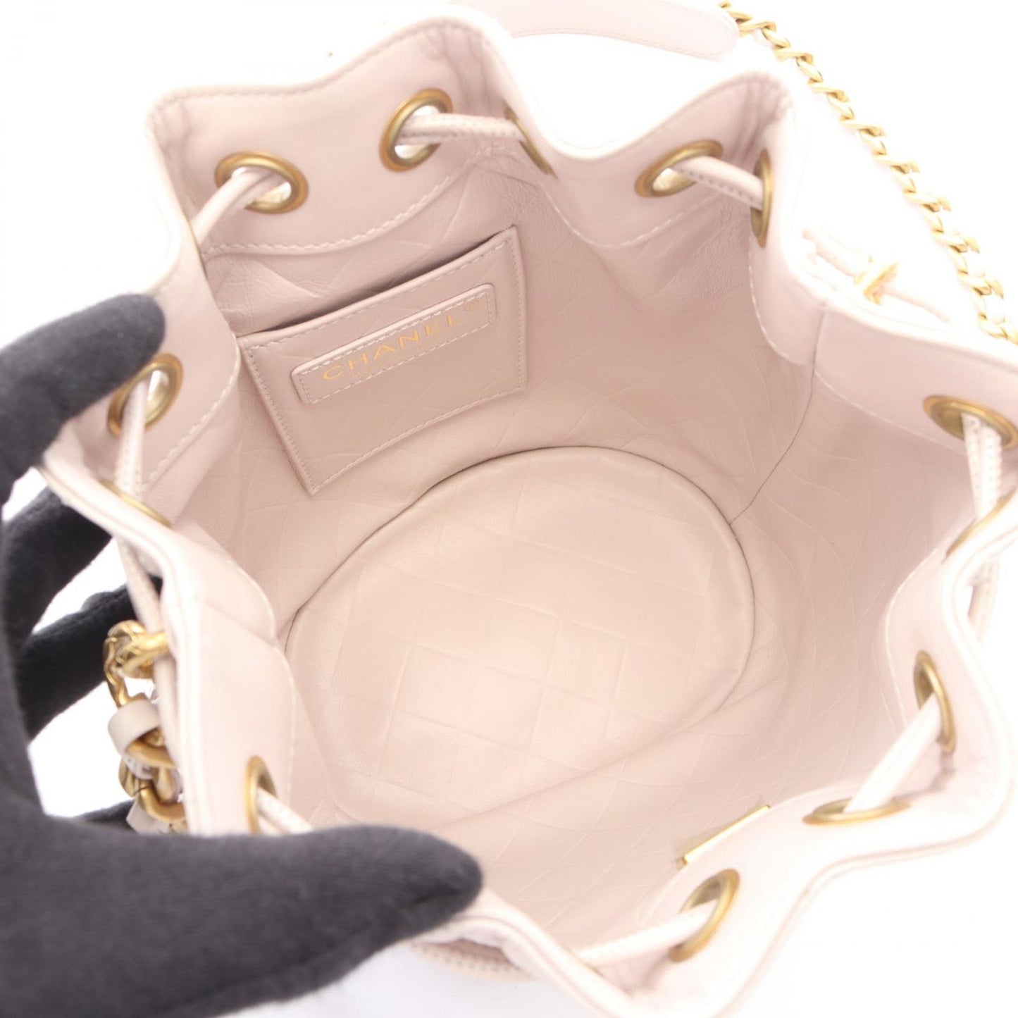 Chanel Shoulder Bag Quilted Light Pink Leather — view 3