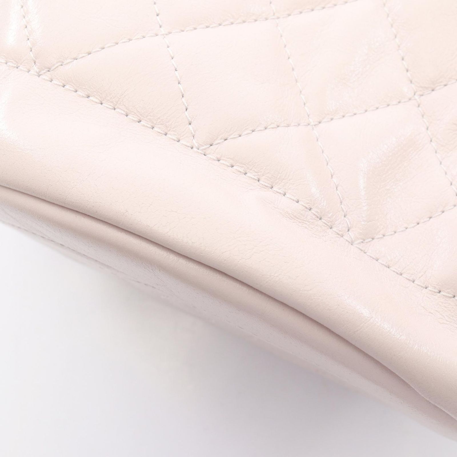 Chanel Shoulder Bag Quilted Light Pink Leather — view 7