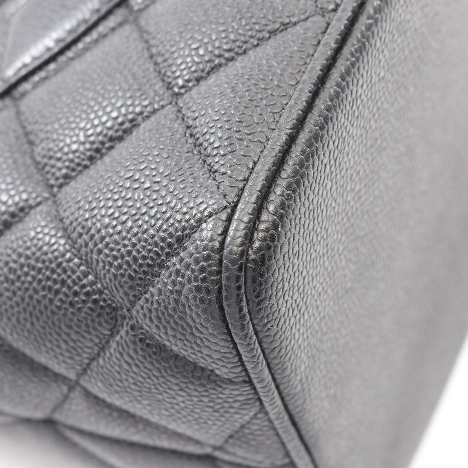 Chanel Tote Medallion Black Caviar Leather — view 6