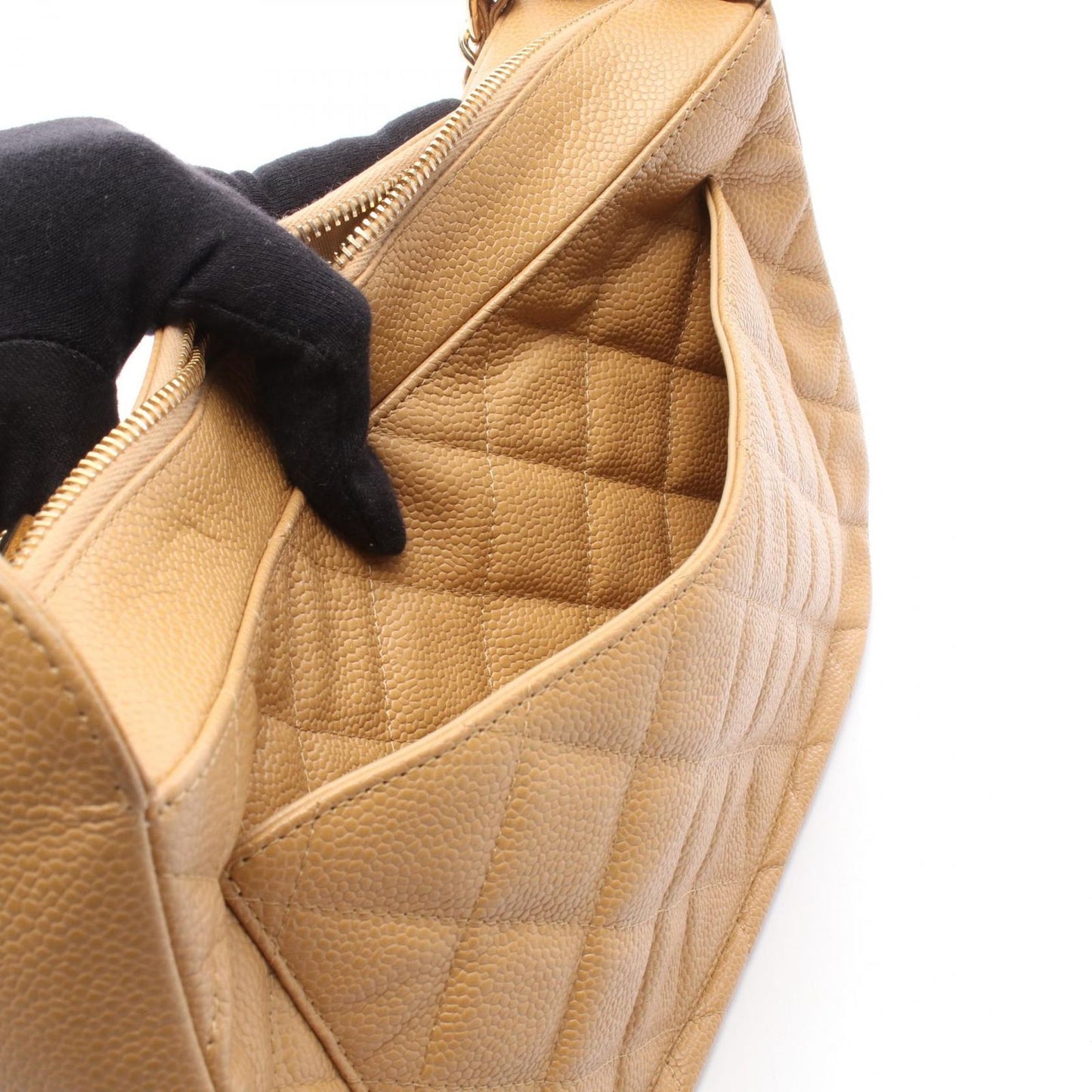 Chanel Shoulder Bag Quilted Caviar Leather CC Logo — view 8