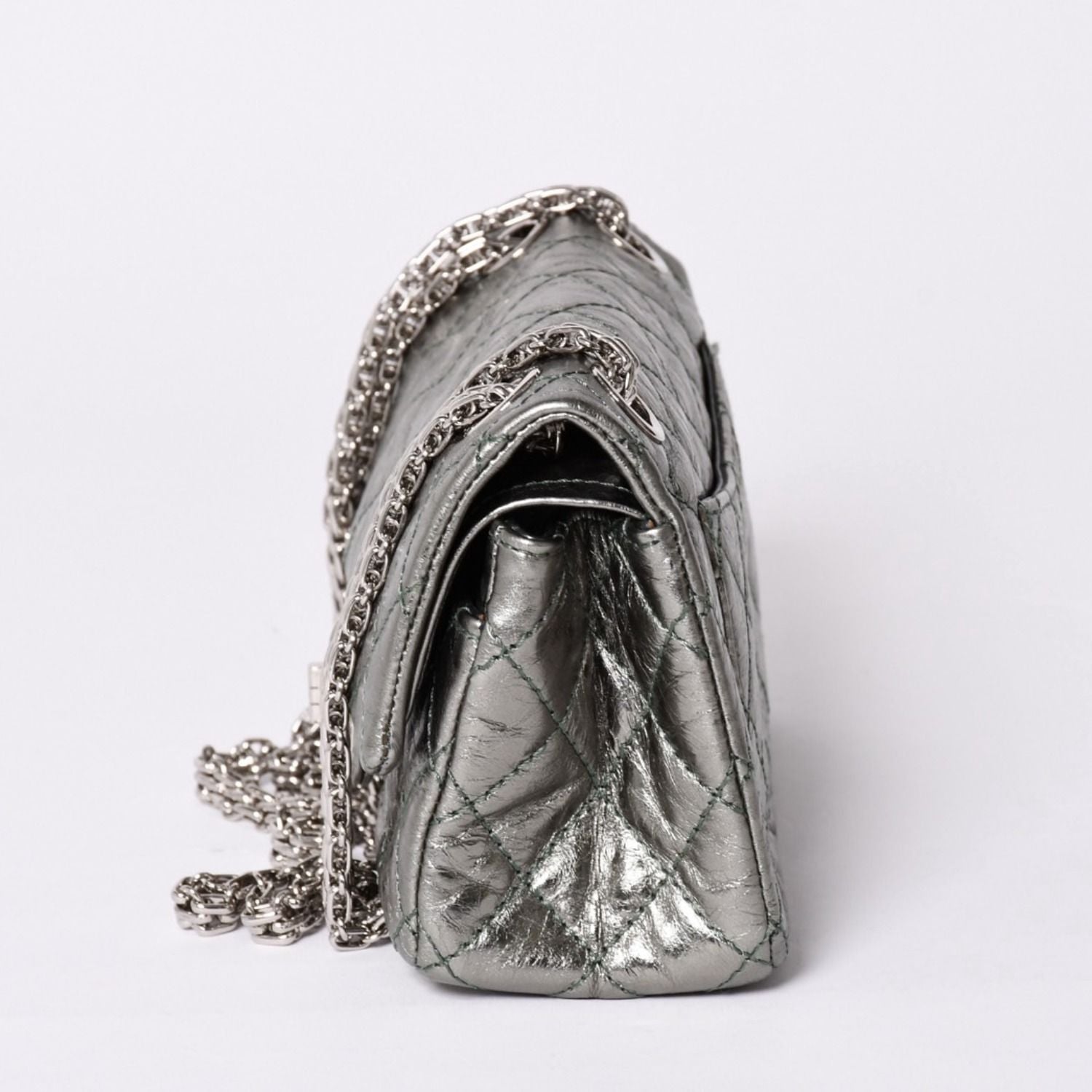 Chanel 2.55 Double Flap Chain Shoulder Bag Vintage Calfskin Metallic Green — view 4