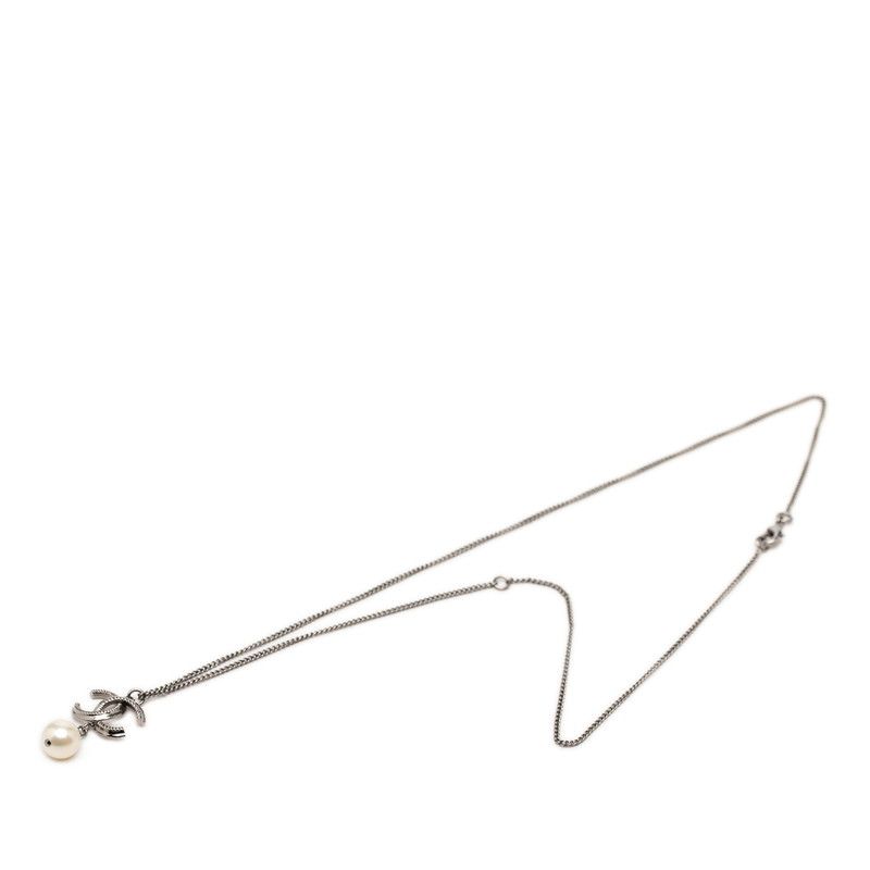 Chanel CC Logo Necklace Silver Metal Faux Pearl — view 3