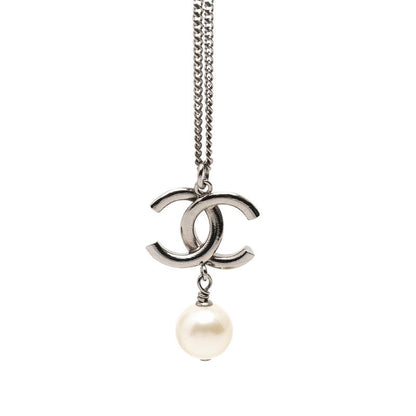 Chanel CC Logo Necklace Silver Metal Faux Pearl — view 2