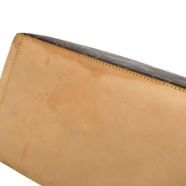 Louis Vuitton Monogram Mezzo Messenger Bag — view 6