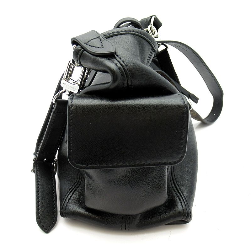 Louis Vuitton Carriage Cargo Vibe PM Lambskin Handbag Noir — view 3