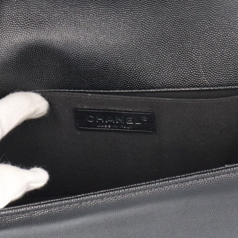 Chanel Chain Shoulder Bag Caviar Leather Black — view 7