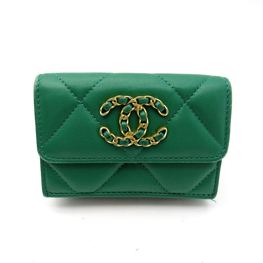 Chanel 19 Small Flap Wallet Lambskin Green