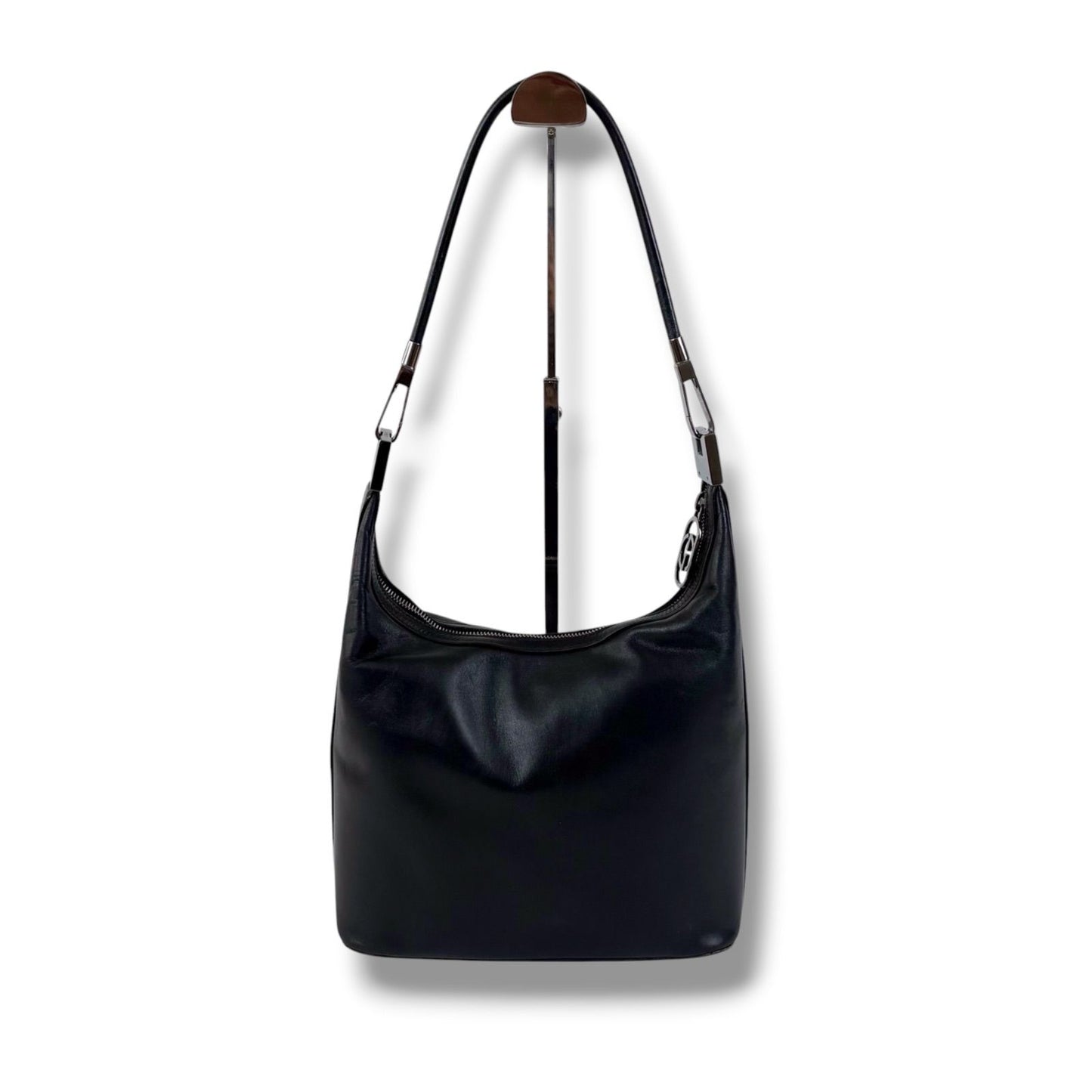 Gucci GG Logo Shoulder Bag Black Leather Silver — view 2