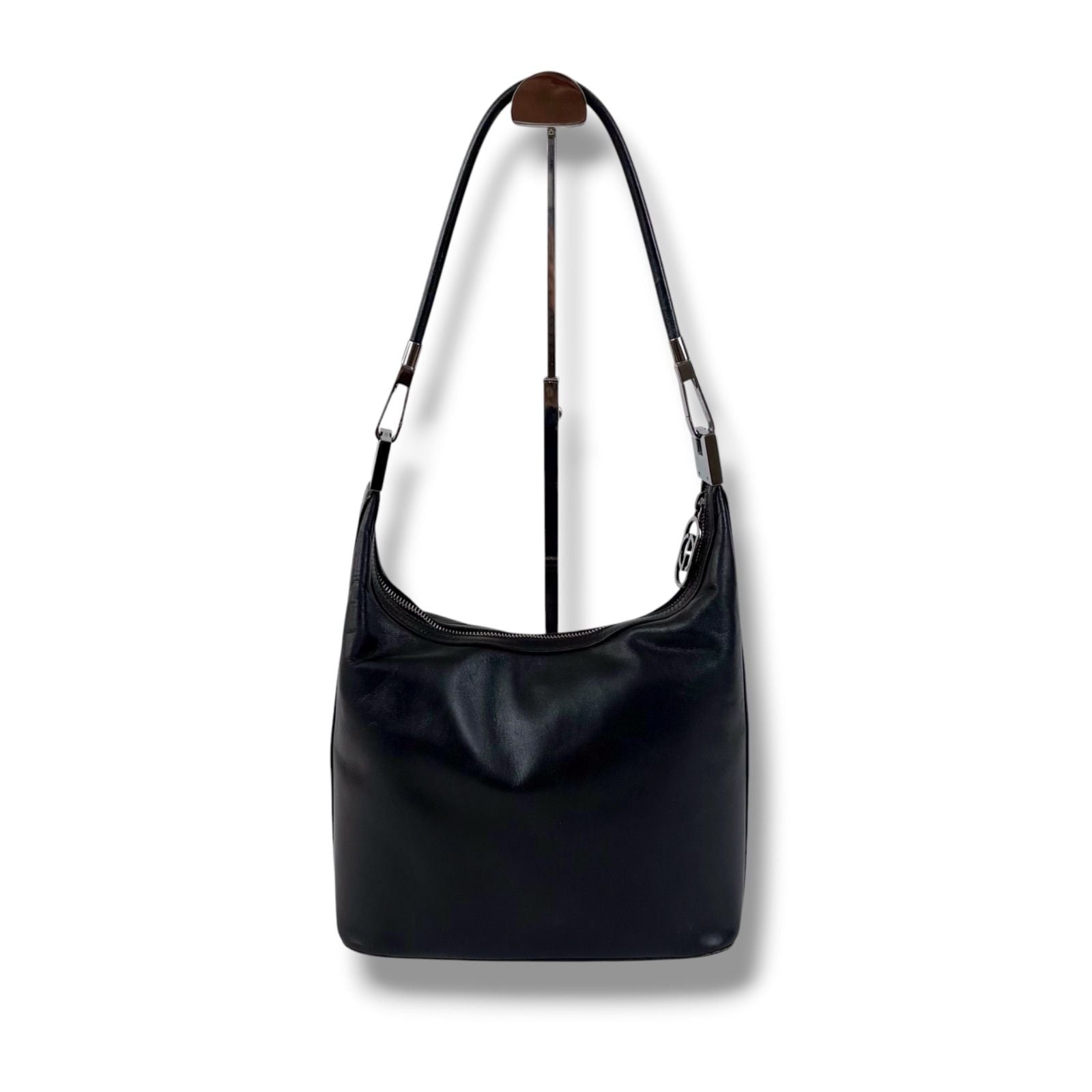 Gucci GG Logo Shoulder Bag Black Leather Silver — view 2