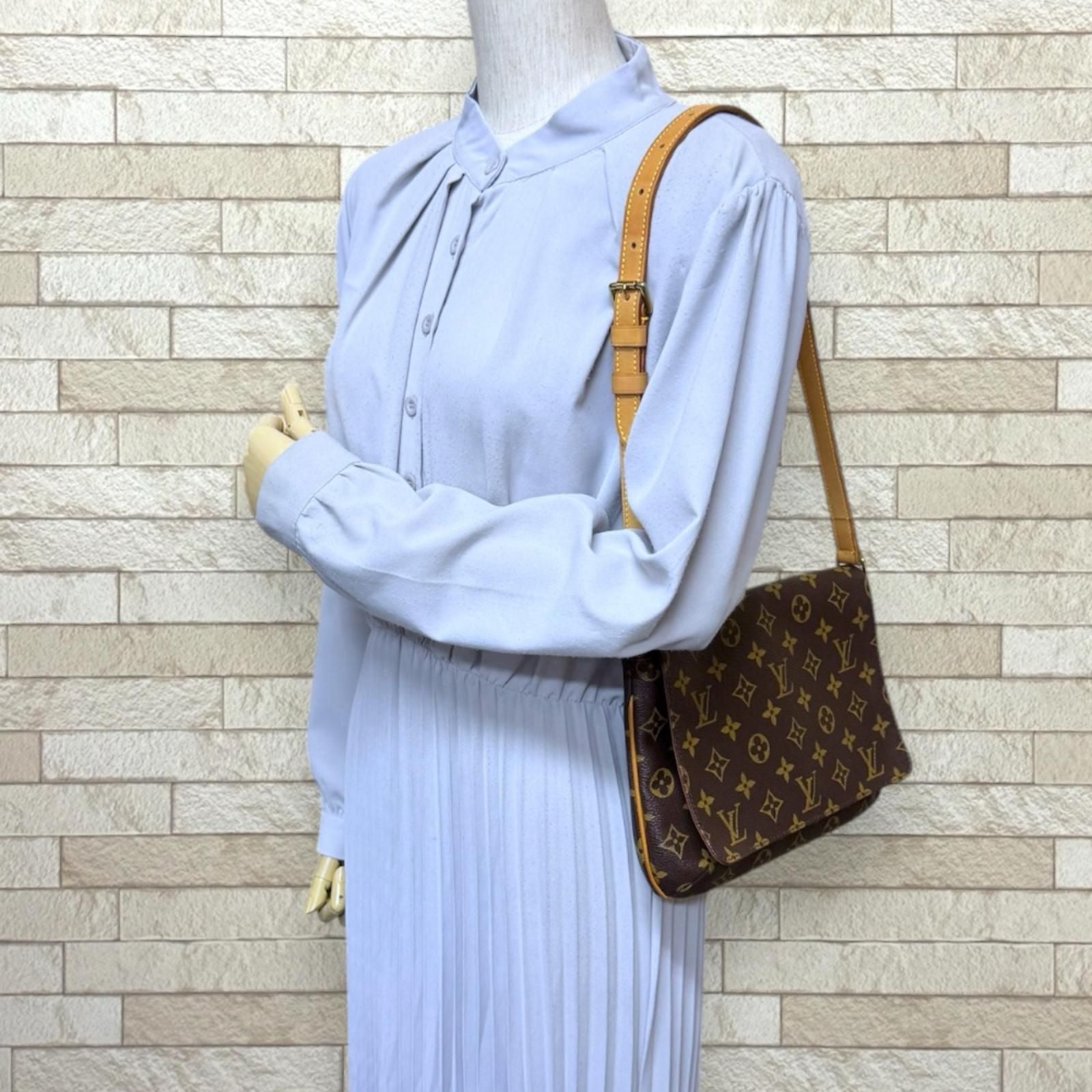 Louis Vuitton Shoulder Bag Monogram Musette Tango Canvas Brown — view 2