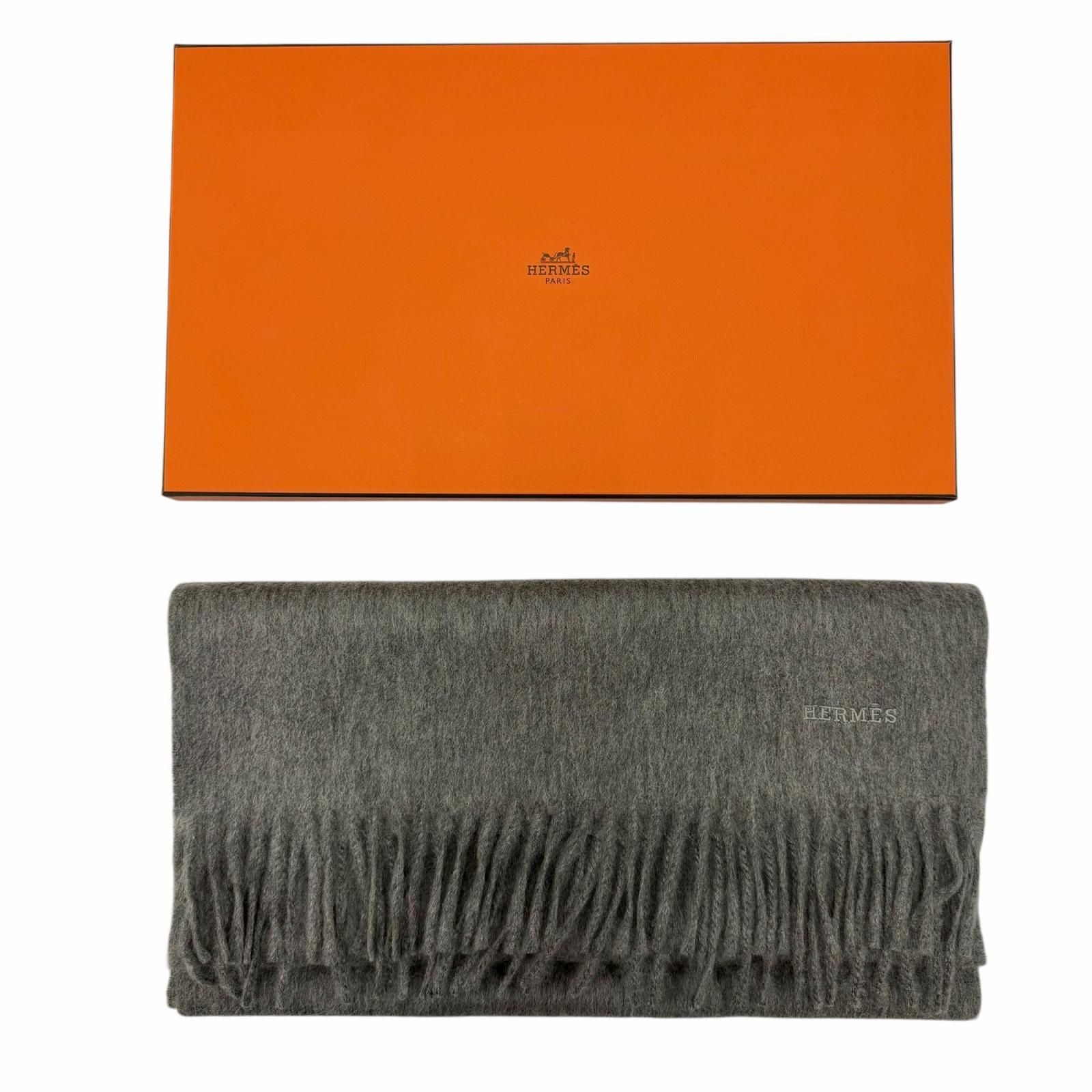 Hermes Rectoverso Cashmere 100% Logo Embroidery with Fringe Scarf Shawl Gray — view 2