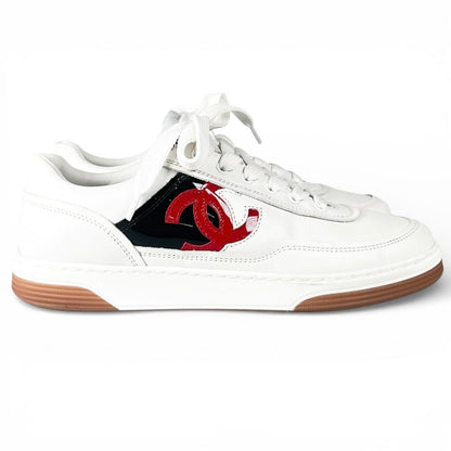 Chanel CC Logo Lace Up Low Cut Leather Sneakers White — view 4