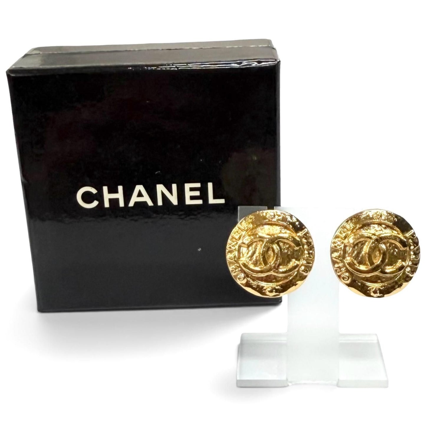 Chanel Vintage 28 CC Logo Earrings Gold French — view 2