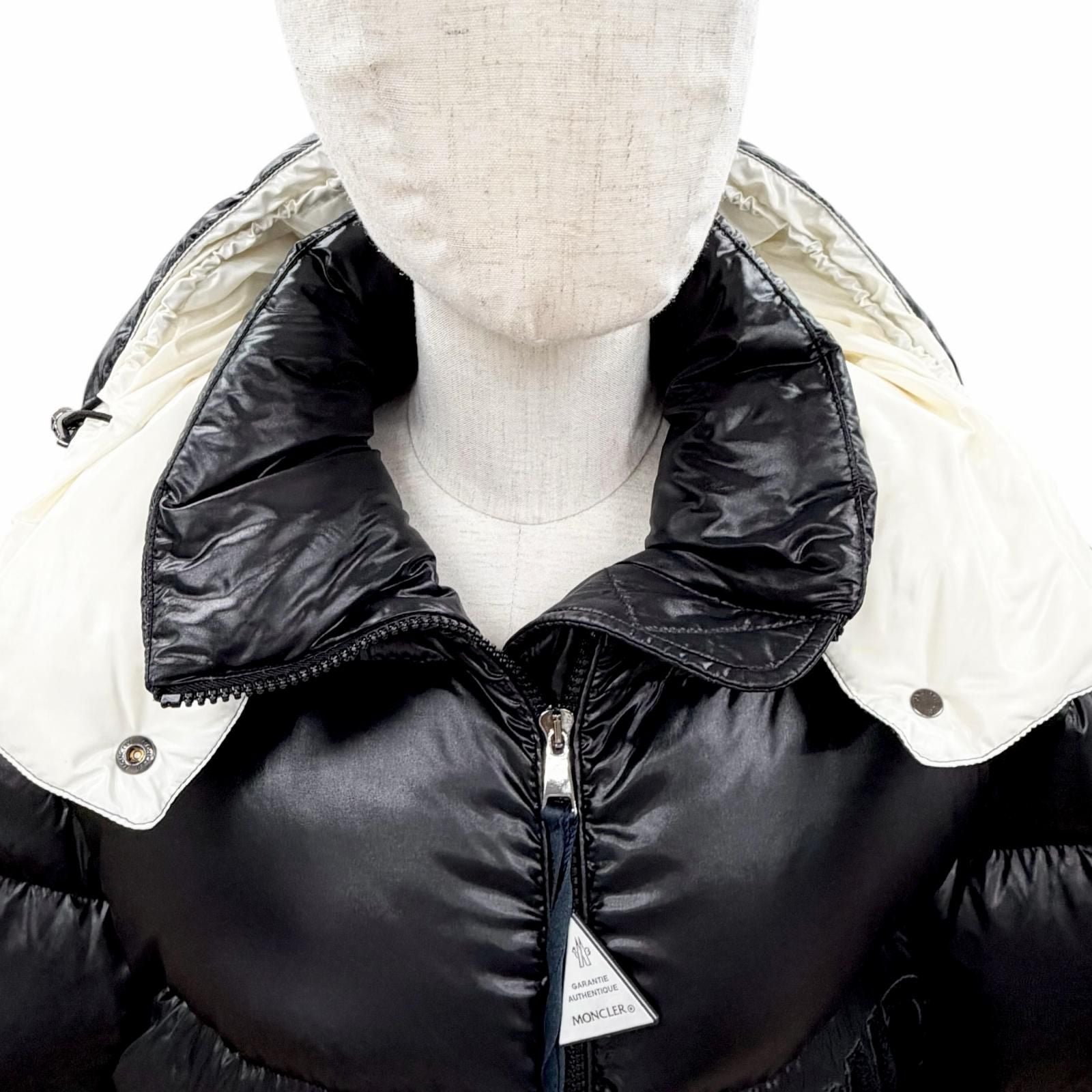 Moncler Abbaye Logo Hooded Zip Up Jacket Black 0 Items — view 4