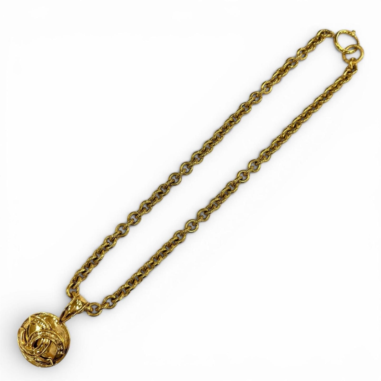 Chanel Vintage CC Logo Chain Necklace Pendant Gold — view 3