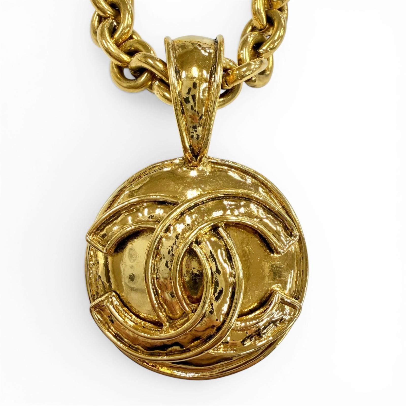Chanel Vintage CC Logo Chain Necklace Pendant Gold