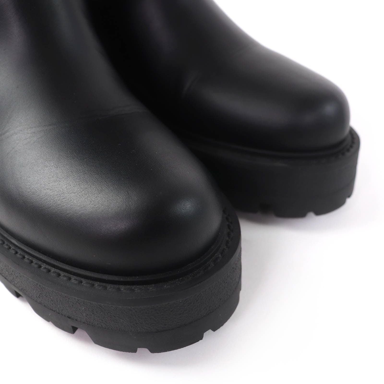 Dior D-major CD Logo Leather Short Boots Black — view 8