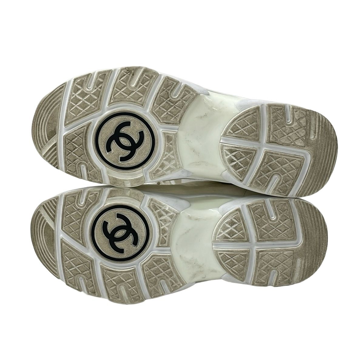 Chanel Sneakers 37 Ivory CC Logo — view 4