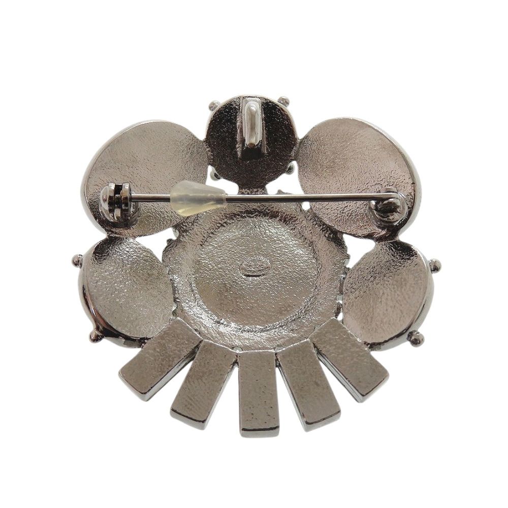 Chanel CC Logo Brooch Metal Faux Pearl Bijuu Black White — view 3