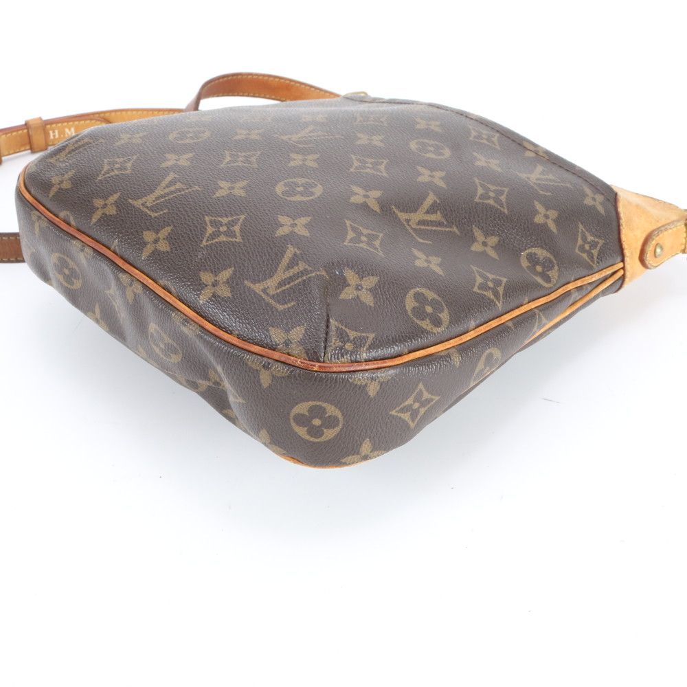 Louis Vuitton Monogram Odeon PM Leather Shoulder Bag Crossbody — view 5