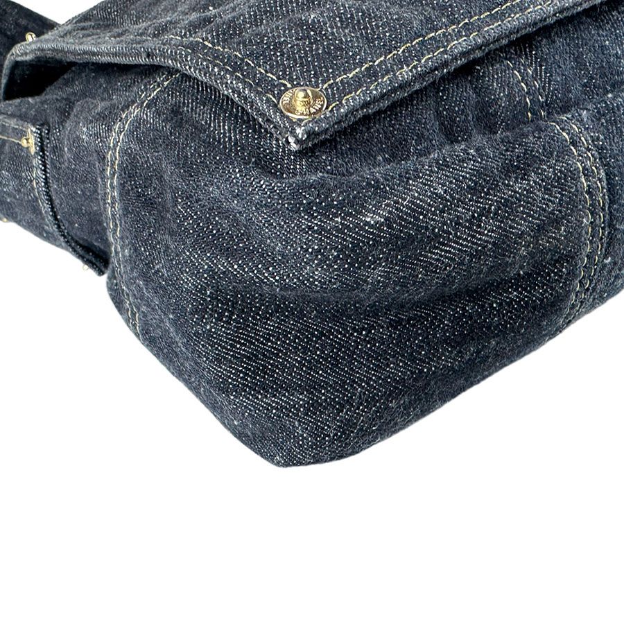 Chanel Shoulder Bag Navy — view 8