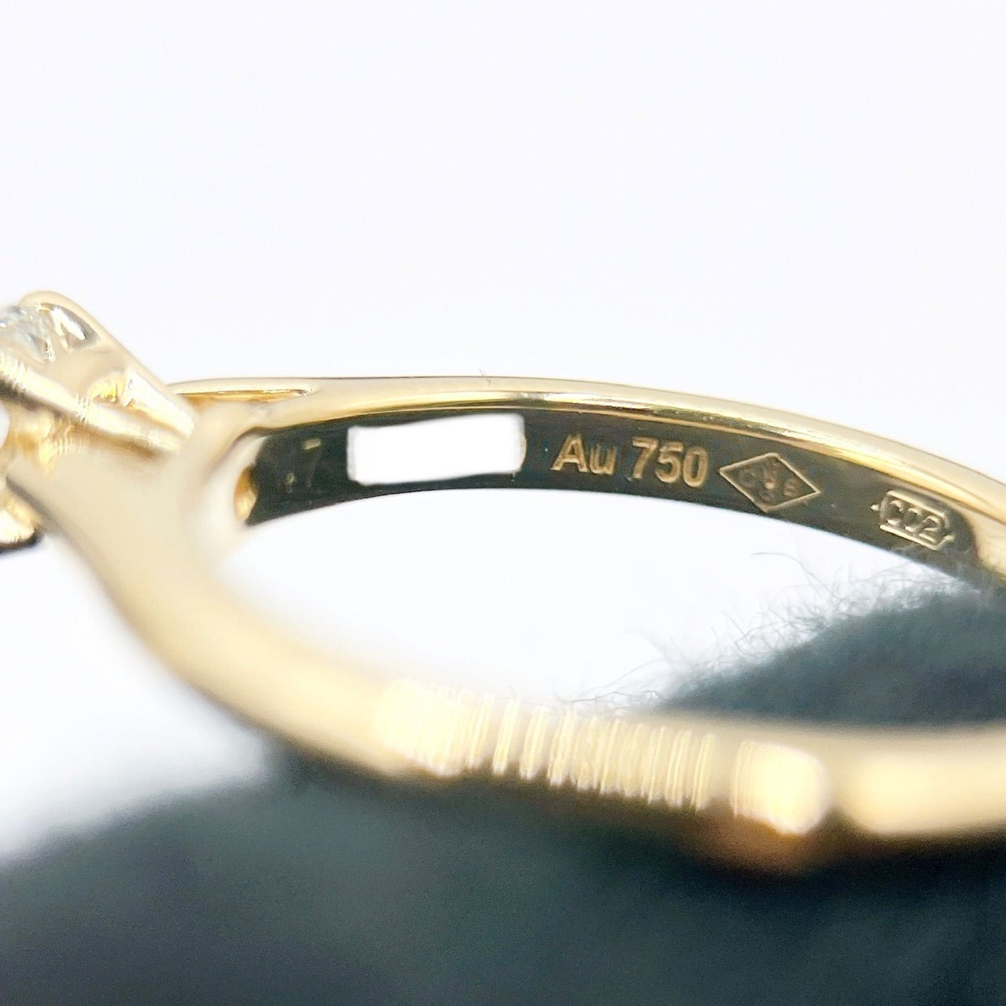 Cartier Solitaire Diamond Yellow Gold Gia Ring — view 6