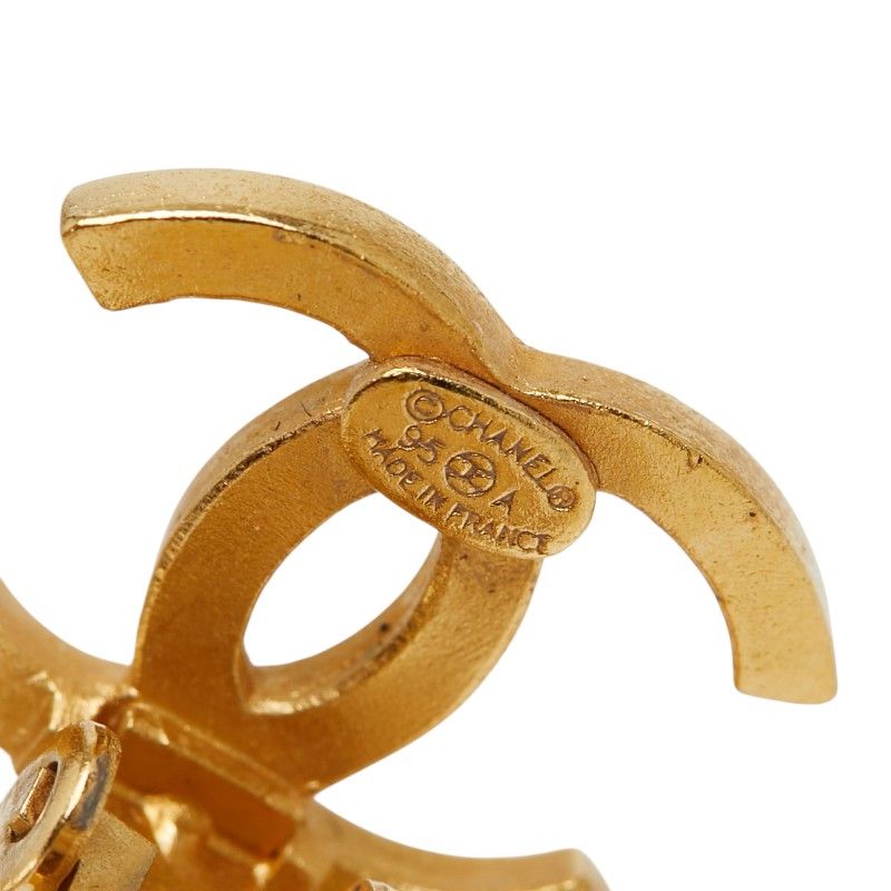 Chanel CC Logo Vintage Earrings Gold Faux Pearl Plated — view 4