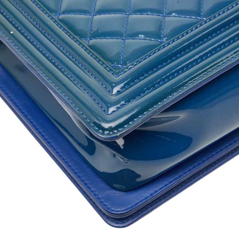 Chanel CC Logo Chain Shoulder Bag Blue Patent Leather — view 7